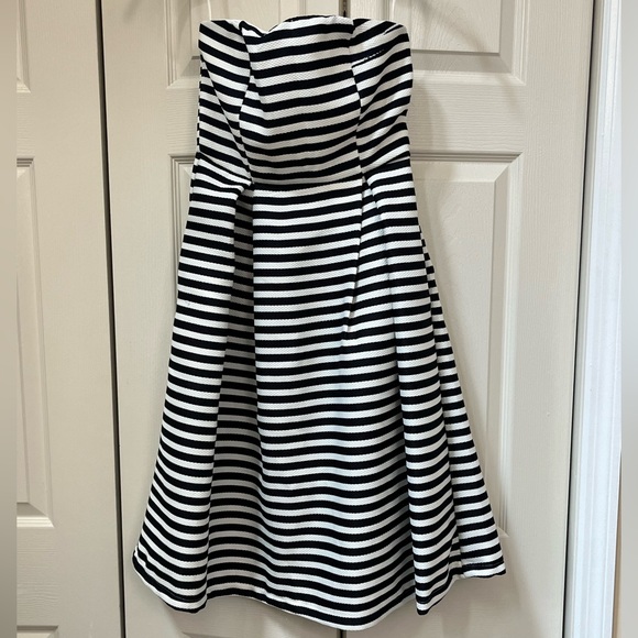 NWT - Sans Souci Strapless Fit-n-Flare Navy & White Striped Dress w/ Pockets S - Picture 2 of 7